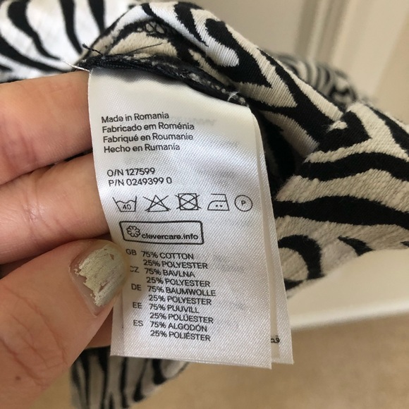 H&M Zebra Print Pleated Mini Skirt 14 - Picture 6 of 8